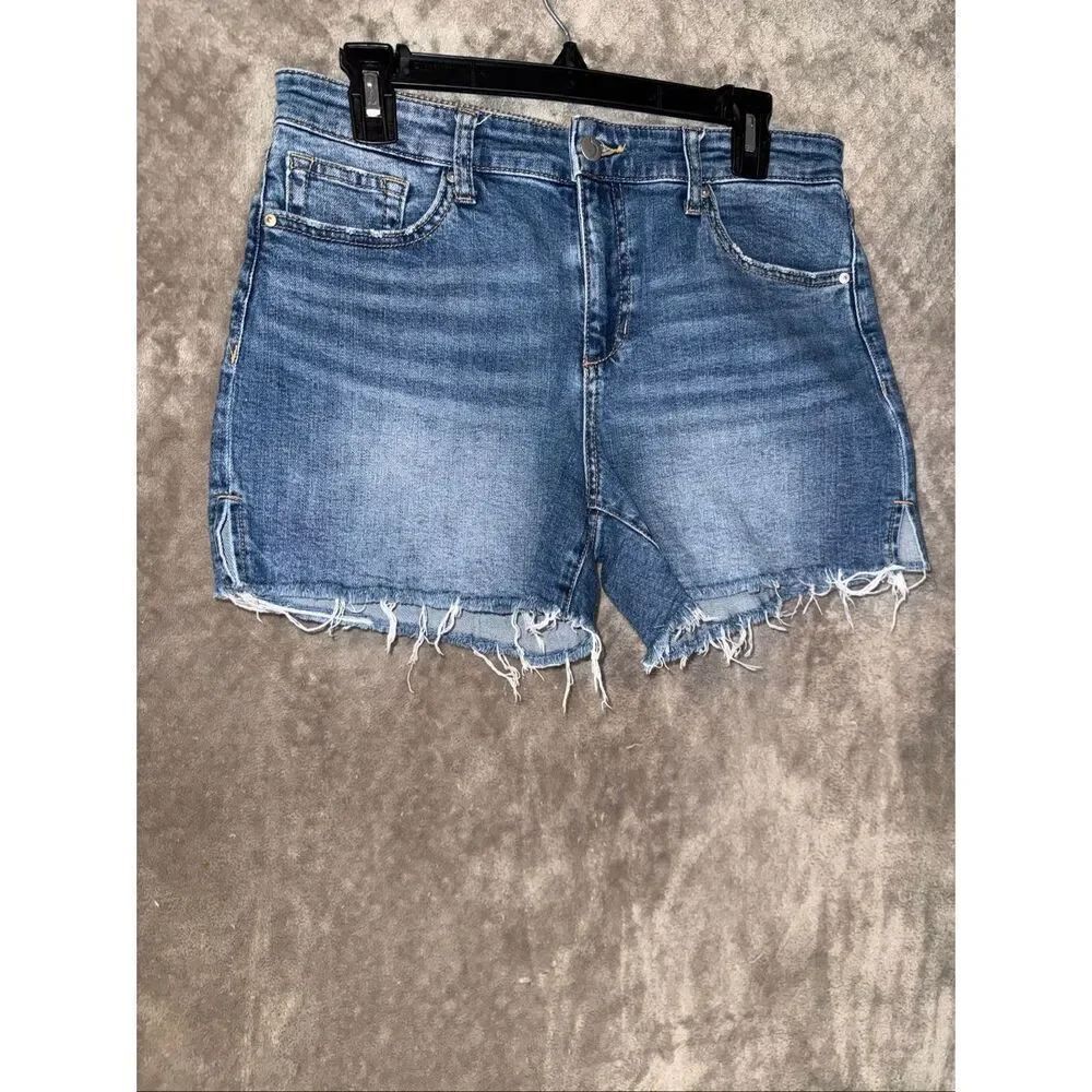 Joes Medium Wash Distressed Cut Off Jean Shorts size 28 #769